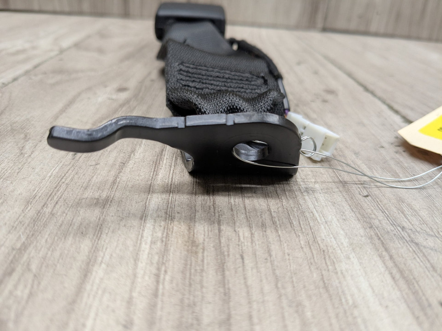 OEM BMW F90 M5 G30 530 540 M550 Rear Center Middle Seatbelt Seat Belt Buckle