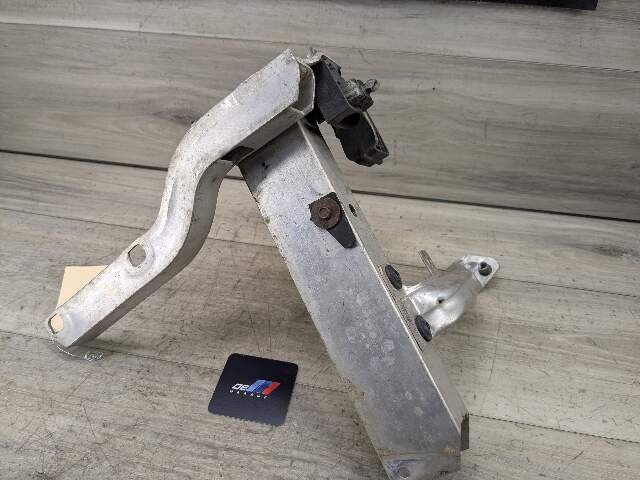 OEM BMW F01 F02 740 750 760 Front Left Driver Bumper Reinforcement Mount Bracket
