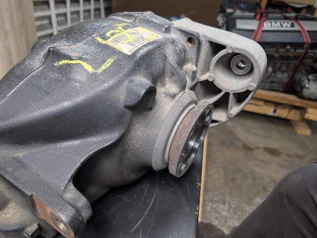 07-13 OEM BMW E82 E90 E92 N54 N55 Automatic Rear Differential Axle Carrier 3.46