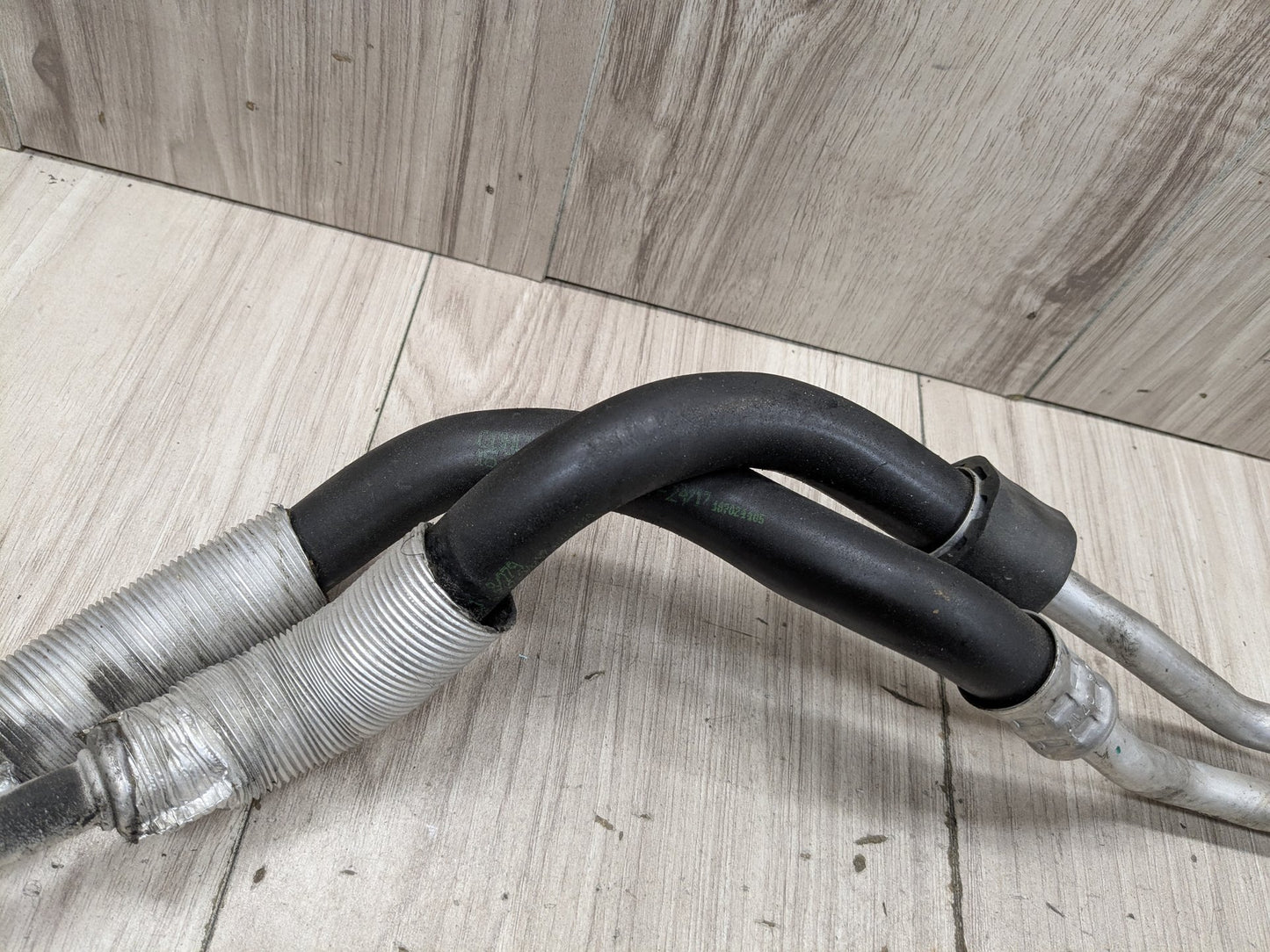 16-19 OEM BMW F90 M5 G12 750 G30 M550 Transmission Oil Cooler Line Inlet Outlet