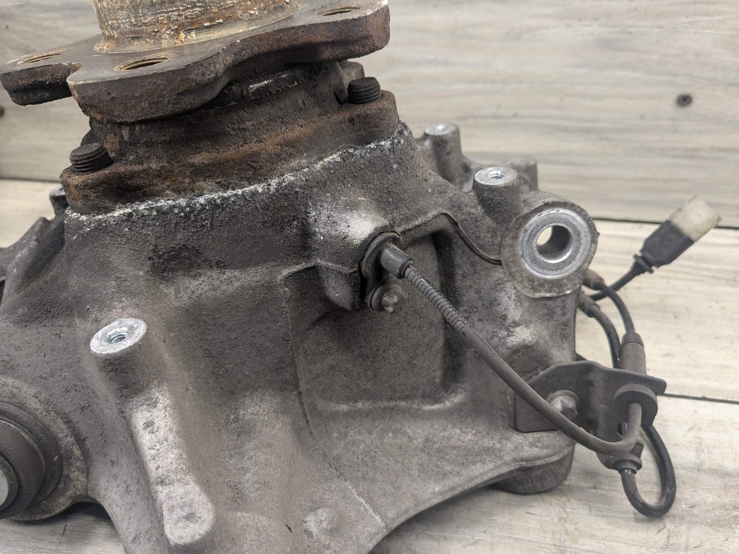 2018 BMW M550i G30 Rear Left Driver Spindle Knuckle w/ Bearing 6866335 17-23 OEM BMW G30 530 540 M5550 REAR Left Drive Side Hub Knuckle Bearing Carrier