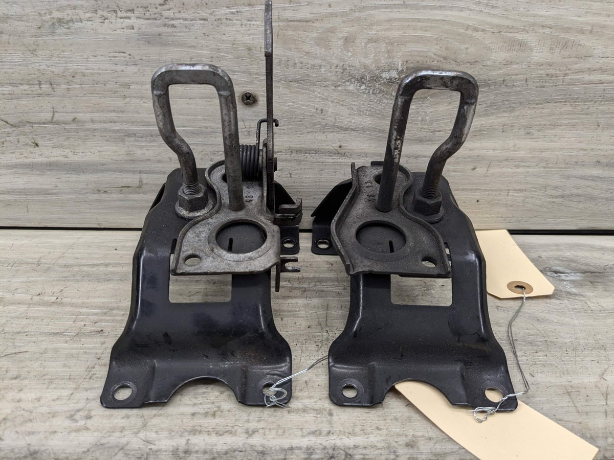 14-19 OEM BMW F15 F85 X5 F16 F86 X6 Hood Hardware Safety Latch Hook SET