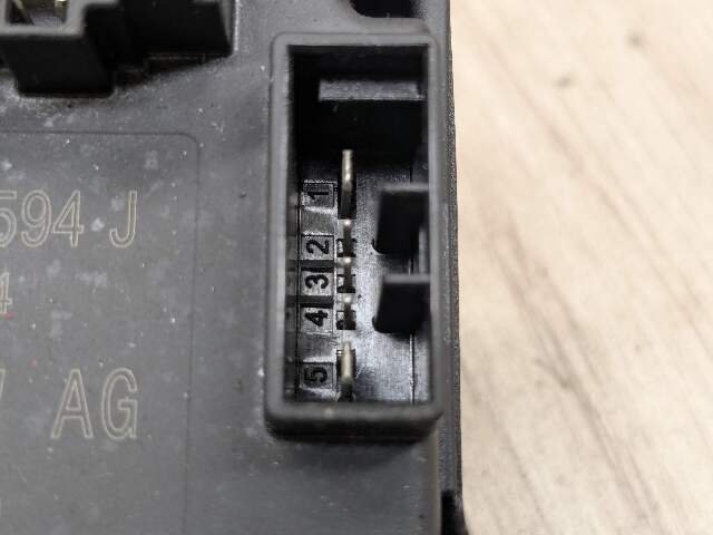18-24 OEM Audi A4 A5 S4 S5 Rear Panoramic Sunroof Control Module Unit