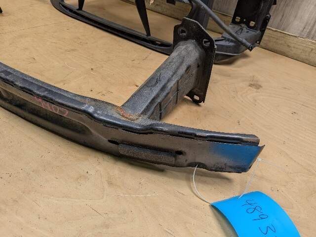 08-13 OEM BMW E82 E88 128 135 Front Radiator Support Frame Reinforce Clip Panel