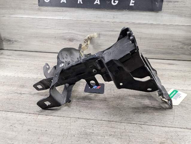 16-19 OEM BMW G12 740 750 M760 Front Right Passenger Headlight Support Bracket