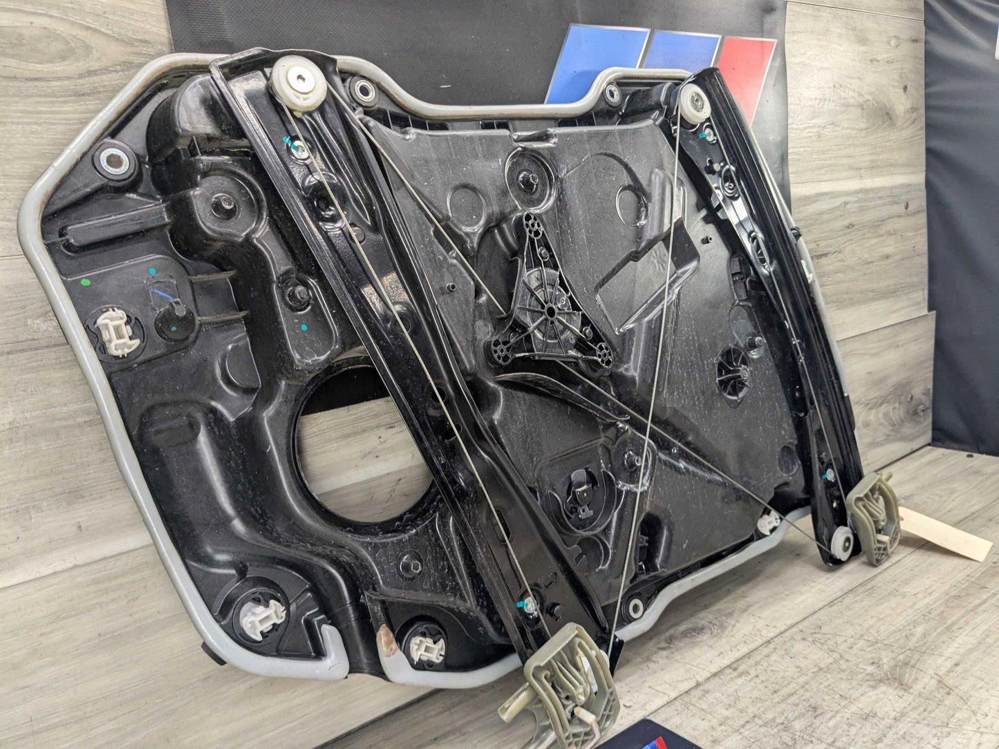 2021 BMW 330i G20 Front Right Passenger Door Window Glass Regulator Motor 7497104 19-25 OEM BMW G20 G80 330 M340 M3 FRONT RIGHT Passenger Door Window Regulator