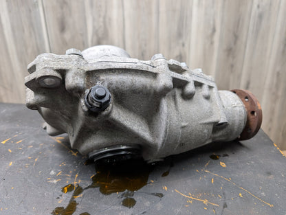 2020 BMW 740i G12 Front Axle Carrier Differential 7647386 OEM BMW G11 G12 G20 G30 xDrive AWD Front Differential Axle Gearbox Carrier 2.81