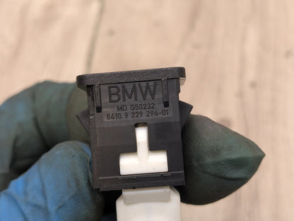 2017-2023 OEM BMW F30 F36 F80 F82 F83 M3 M4 F90 G01 G05 G12 G20 G30 X3 X5 USB Socket Port