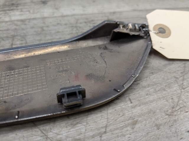 *OEM BMW G30 Front Right Passenger Fender Air Duct Cover