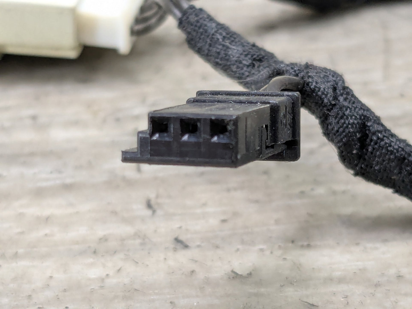 11-17 OEM BMW F02 F10 F15 F22 F30 F32 F36 Steering Wheel Control Wiring Module