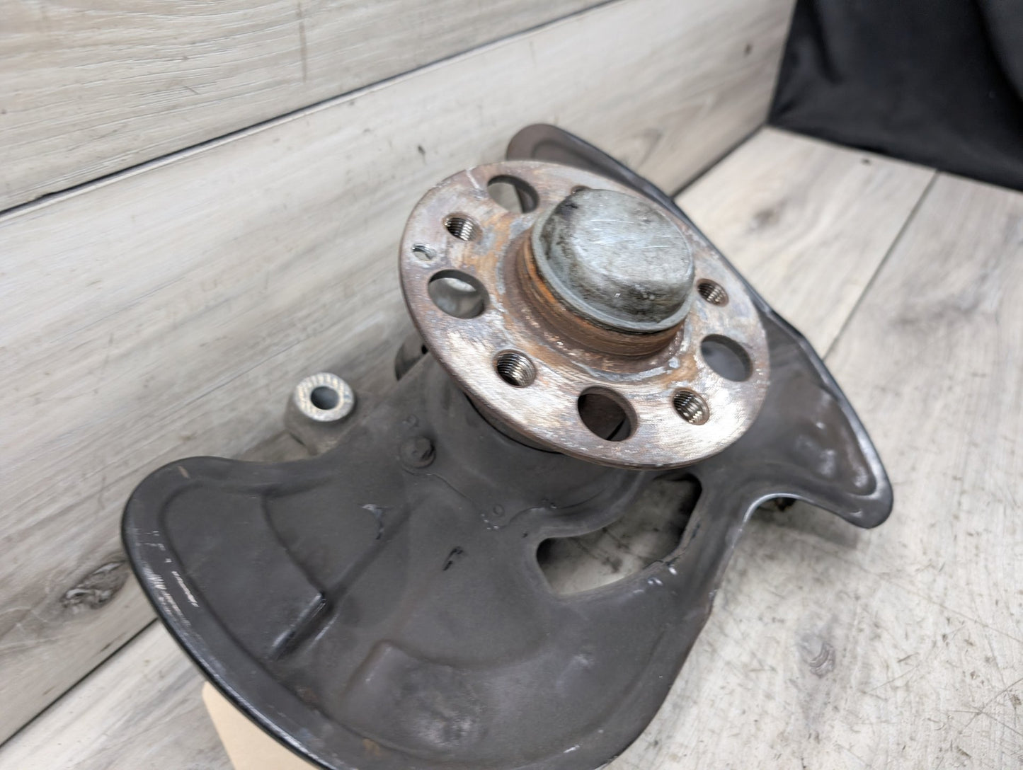 2009-2017 Mercedes-Benz E550 E-Class A207 Front Left Driver Spindle Knuckle w/ Bearing A2044202544