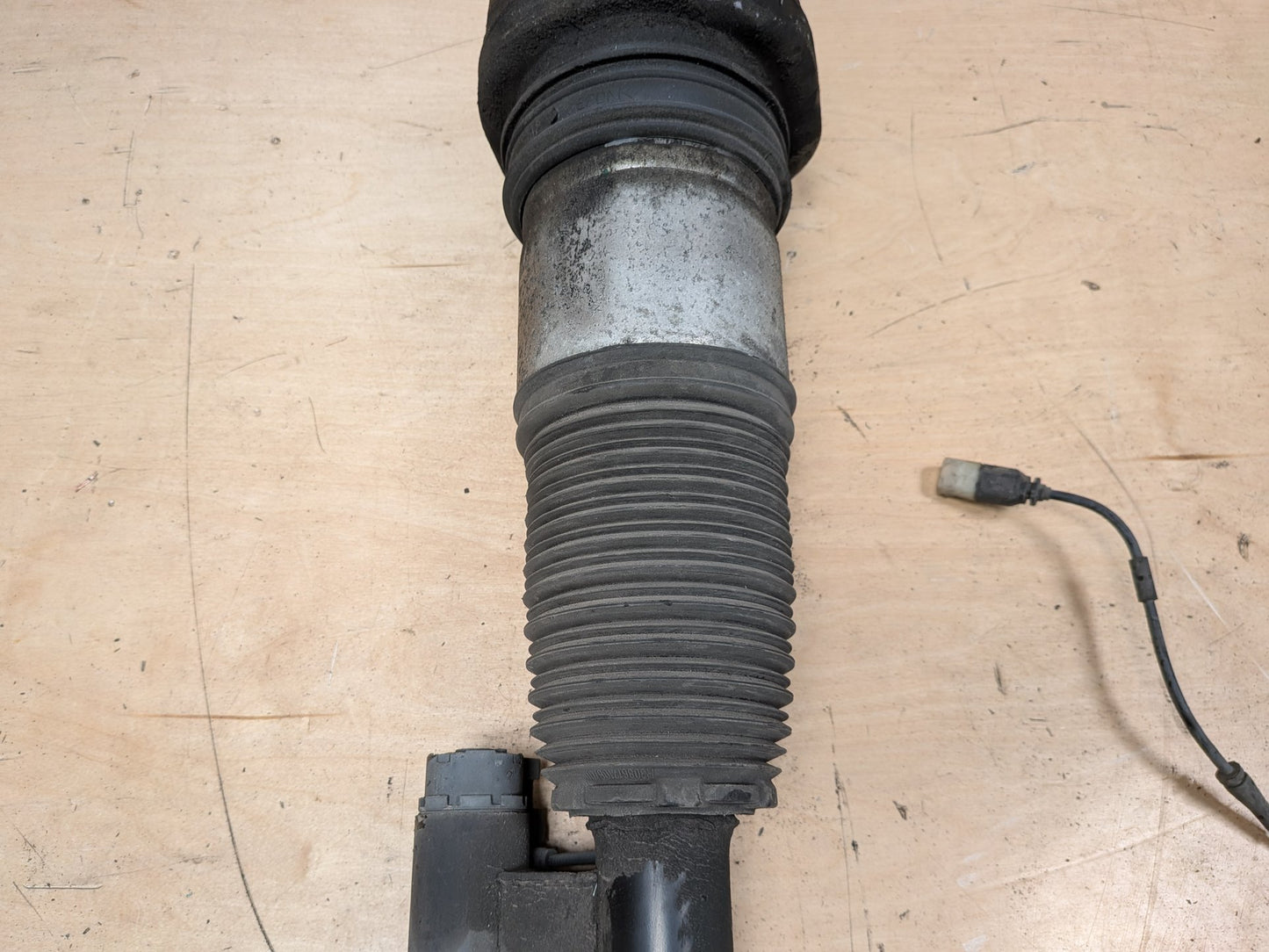 16-22 OEM BMW G11 G12 740 750 B7 REAR Left Driver Air Suspension Strut Shock