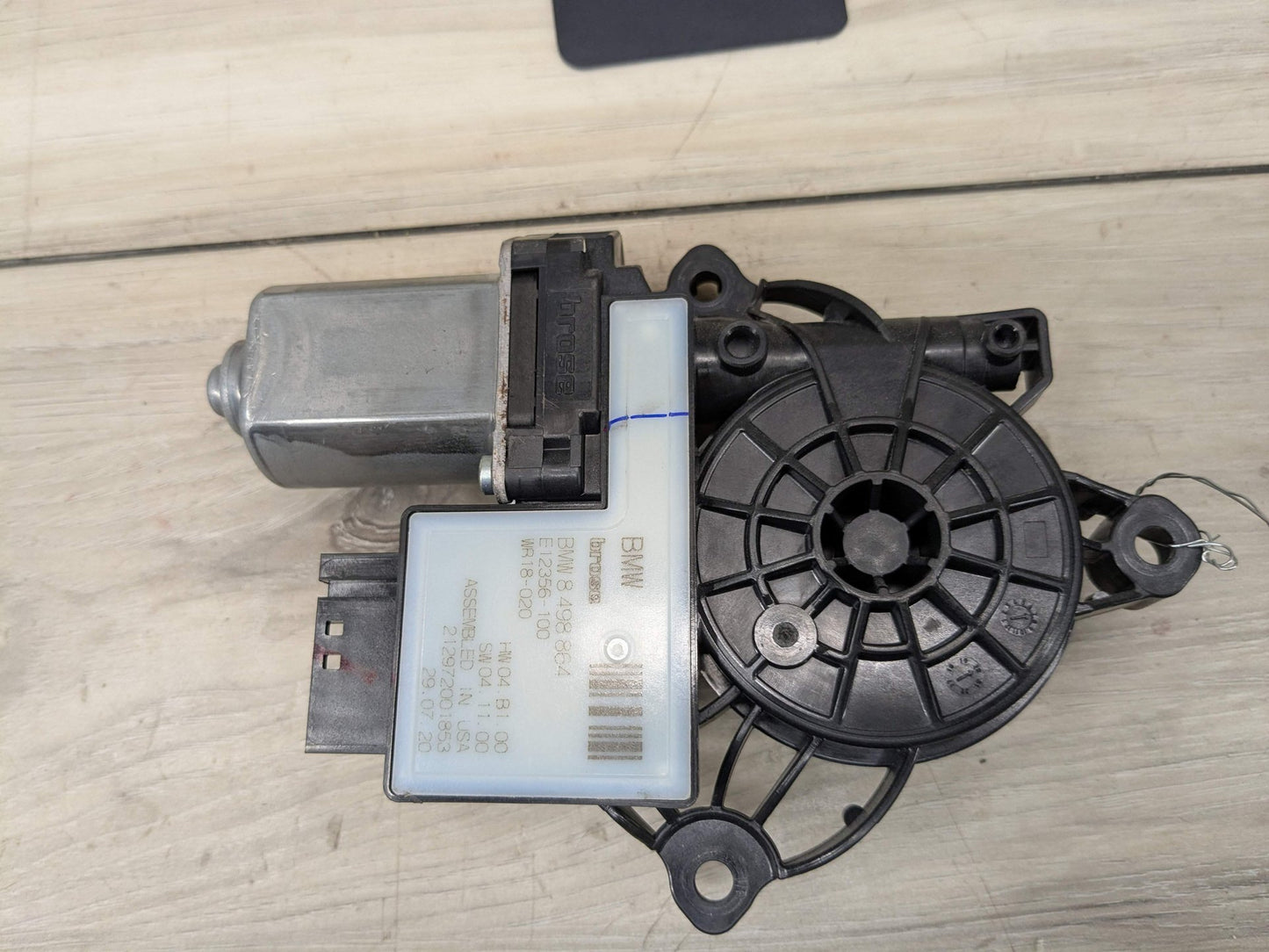2021 BMW M340i G20 Rear Right Passenger Door Window Glass Regulator Motor 8498864 OEM BMW G20 G80 330 M340 REAR Right Passenger Side Door Window Regulator Motor