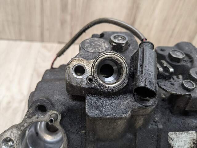 OEM BMW E82 E88 E89 E90 E92 E93 335 AC Compressor Clutch A/C Pump Pulley N54 N55