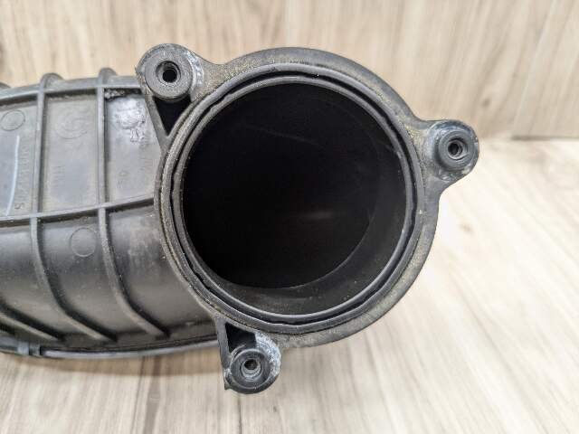 OEM BMW F90 G05 G12 G30 M5 Right Passenger Engine N63 S63 Intake Manifold 1-4