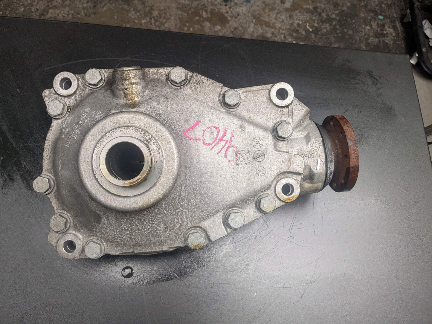 OEM BMW F22 F30 F32 F36 xDrive AWD Front Differential Axle Gearbox Carrier AT