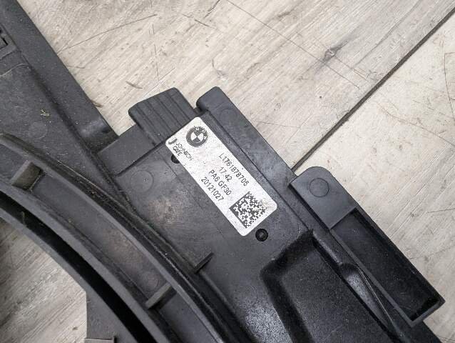 OEM BMW F10 528 Radiator Cooling Fan Shroud w Motor 600W