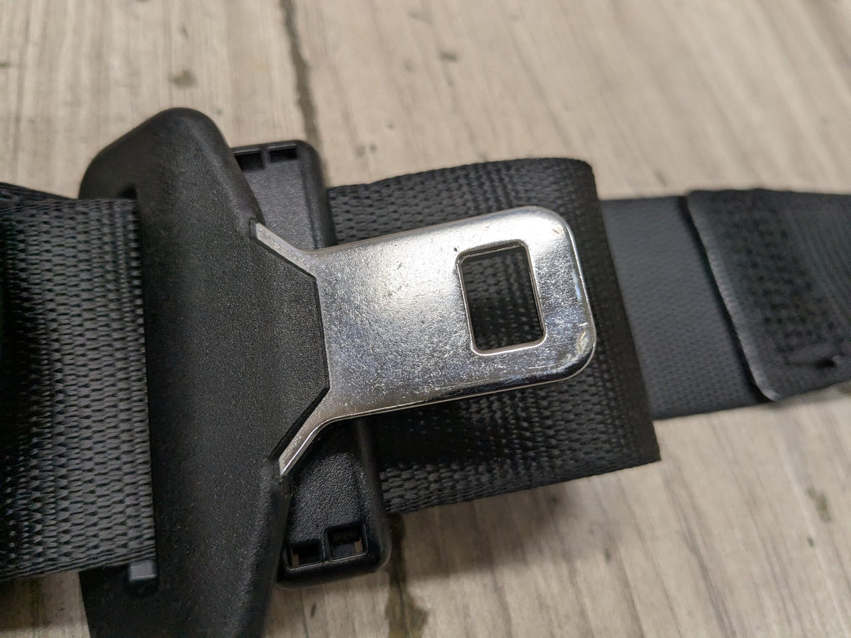 OEM BMW F90 G30 530 540 M550 M5 Front Right Passenger Seat Belt Retractor Black