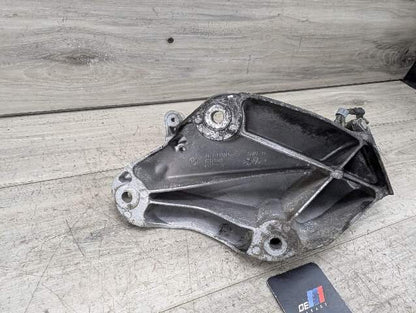 09-13 OEM BMW E70 X5 Left Driver Side Engine M57 Mounting Support Bracket
