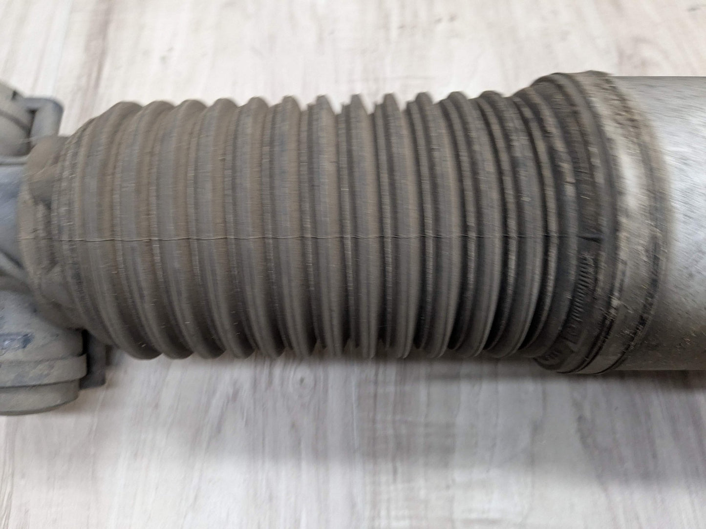 2013 BMW 750Li F02 Rear Left Driver Spring Strut Shock Absorber 6858813 13-15 LCI OEM BMW F01 F02 750 760 B7 REAR Left Driver Air Strut Shock Absorber