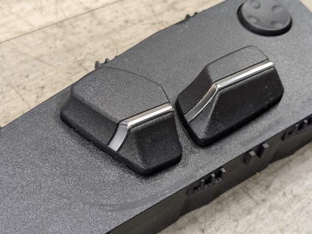 11-13 OEM BMW F01 F04 F07 F10 Front Right Passenger Seat Adjustment Control Switch