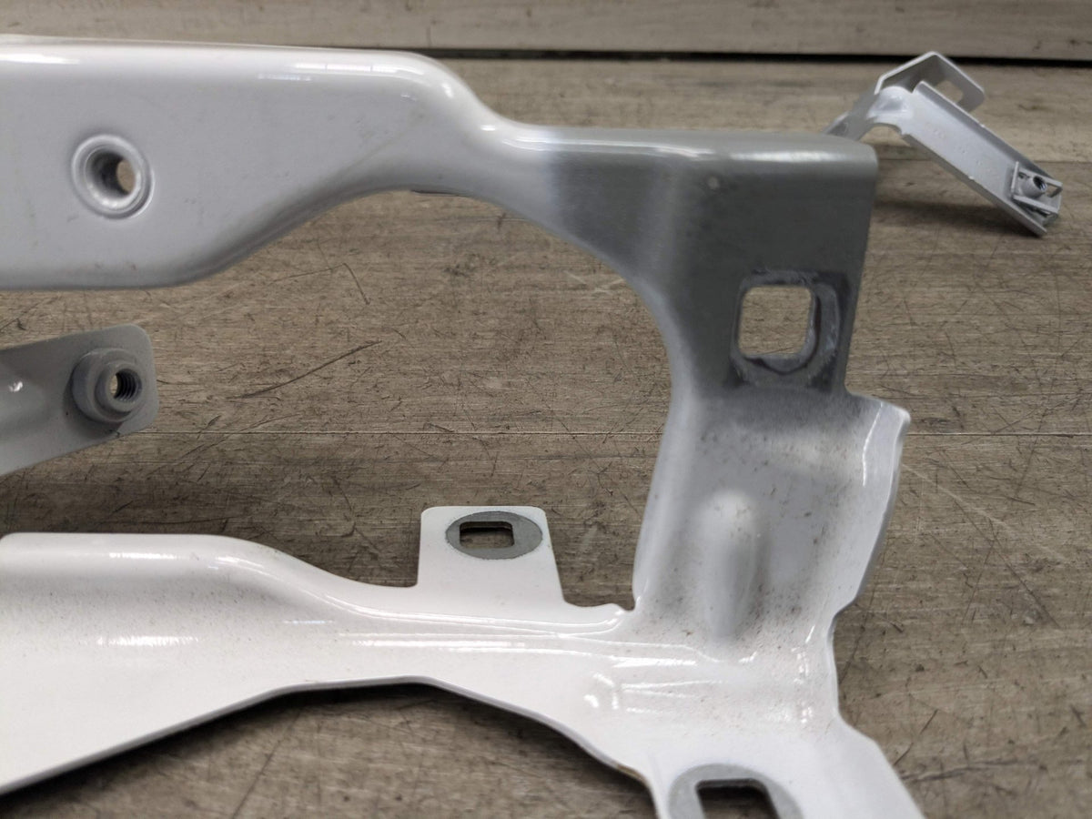 19-24 OEM BMW G29 Z4 Front Right Passenger Side Fender Holder Bracket SET