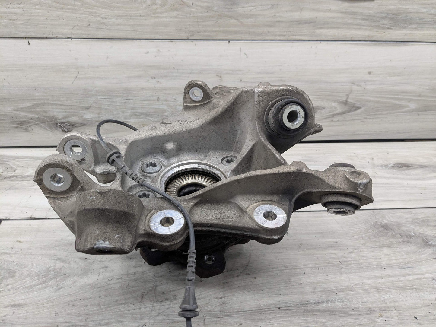 OEM BMW G20 330 M340 REAR Right Passenger Knuckle Wheel Hub Spindle Bearing