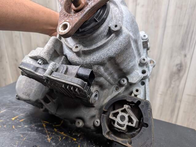 2016 BMW 340i Transmission Transfer Case 180851k 8643150
