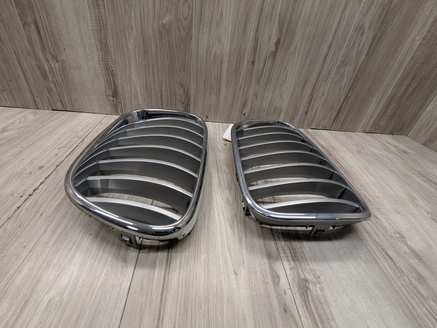 2011 - 2017 BMW X3 F25 Front Left Right Upper Bumper Cover Kidney Grilles SET 7210725 N20B20O0