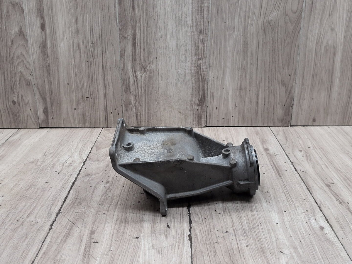 OEM BMW G01 G05 G12 G20 G26 G42 G80 Front Differential Axle Support Bracket