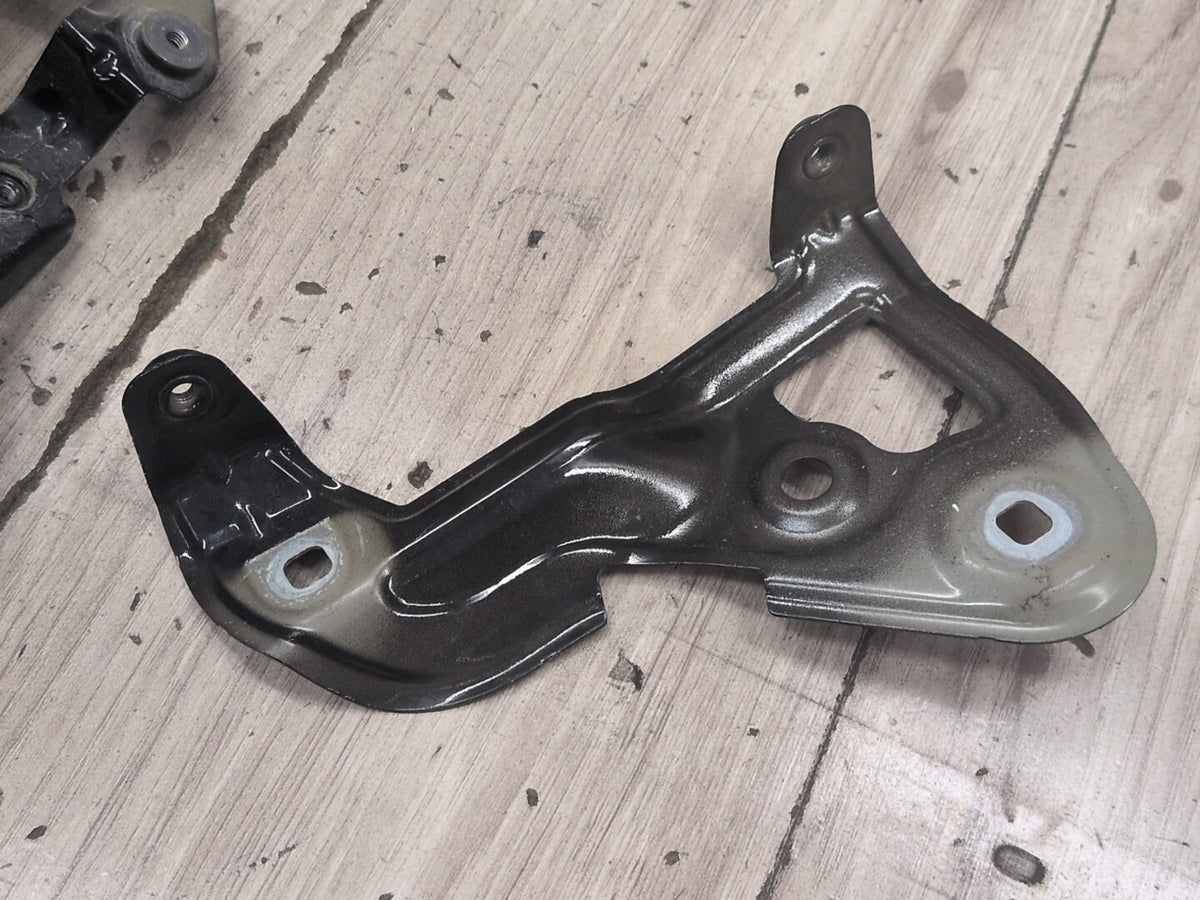 19-25 OEM BMW G20 330 M340 Front Left Driver Side Fender Holder Bracket SET