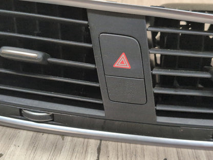 2015-2018 Audi Q3 8U Dashboard Dash Board Middle Center Air Vent 8U1820951C