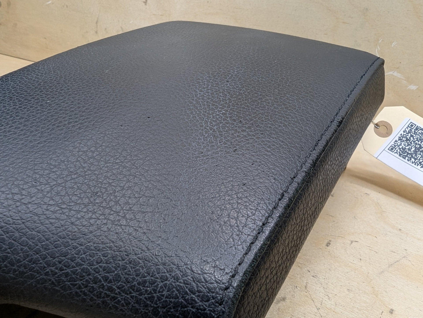06-13 OEM BMW E90 E92 E93 Center Console Armrest Tray BLACK Leather Dakota