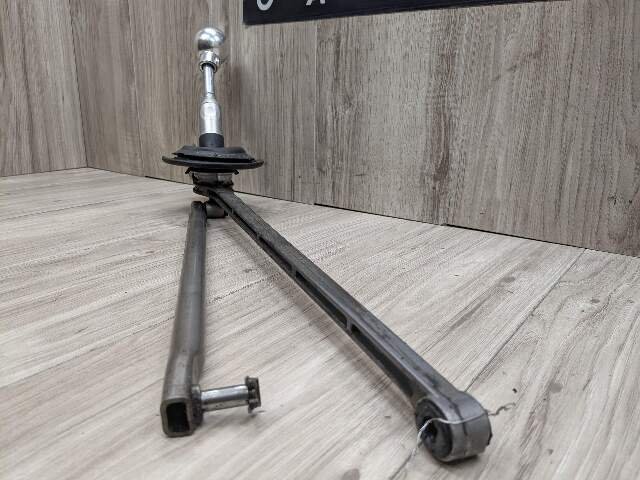 03-05 OEM BMW E85 Z4 M54 MANUAL Transmission Shift Arm and Lever Assembly Q Boot