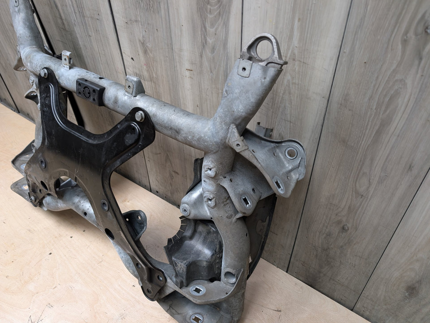 10-16 Mercedes A207 C207 W207 E350 E550 Front Subframe Engine Cradle Crossmember