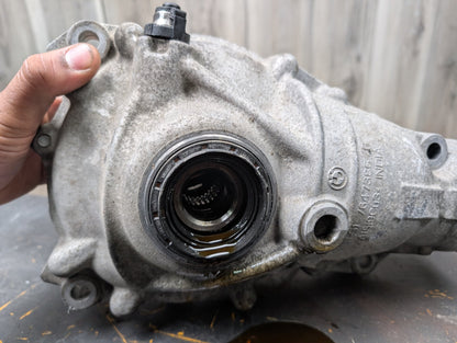 2020 BMW 740i G12 Front Axle Carrier Differential 7647386 OEM BMW G11 G12 G20 G30 xDrive AWD Front Differential Axle Gearbox Carrier 2.81