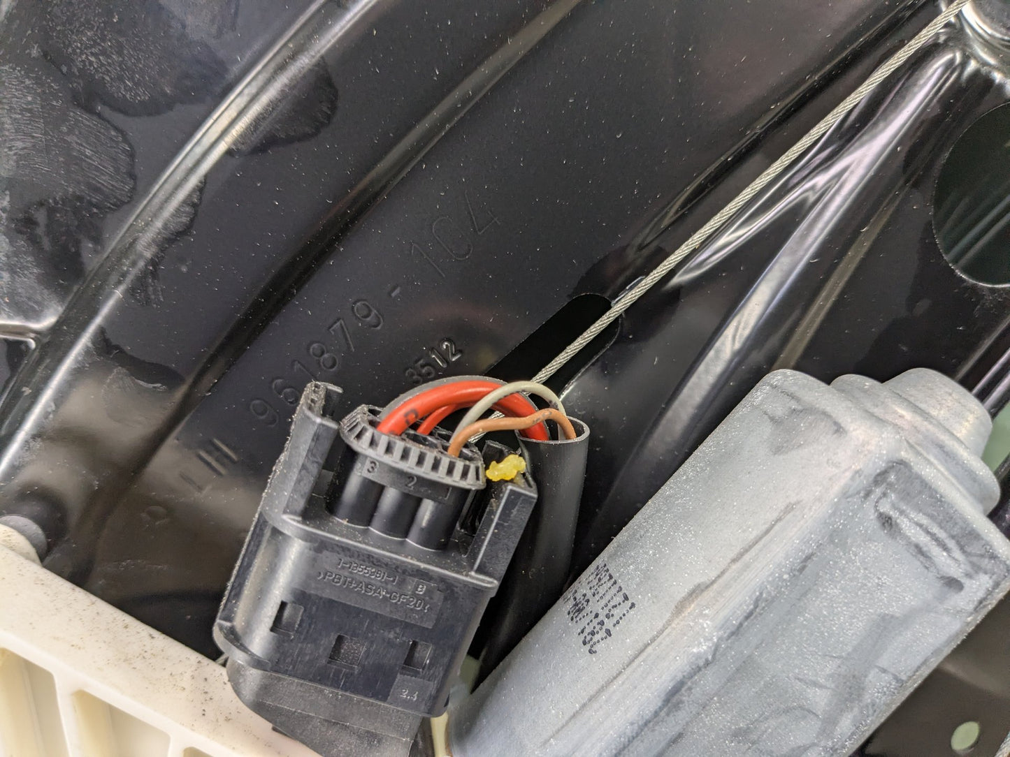 2009-2017 Mercedes-Benz E550 E-Class A207 Rear Left Driver Window Glass Regulator w/ Motor A2076701503