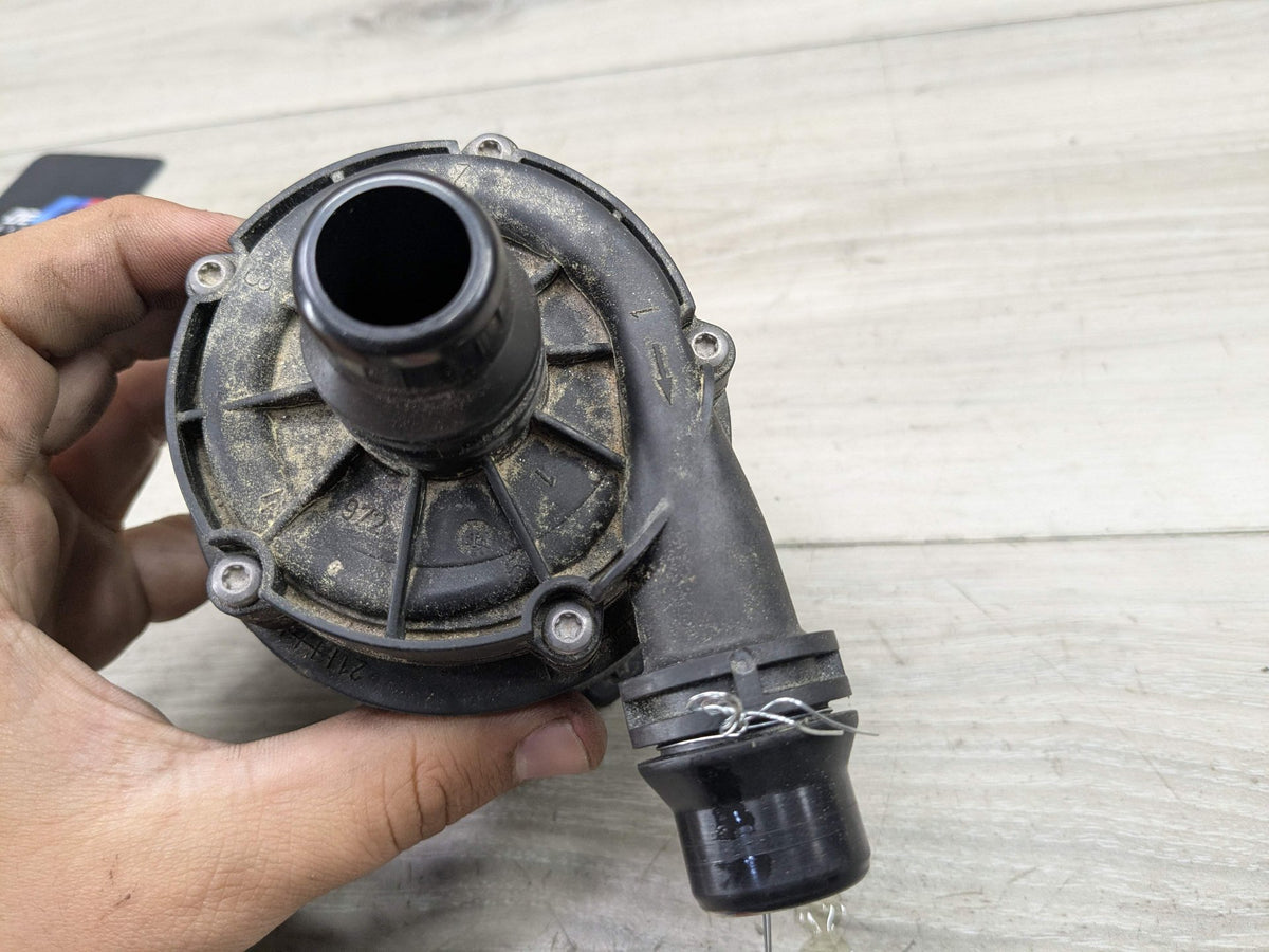 OEM BMW G01 G05 G20 G22 G26 Engine B46 B58 Auxiliary Electric Water Pump Cooling
