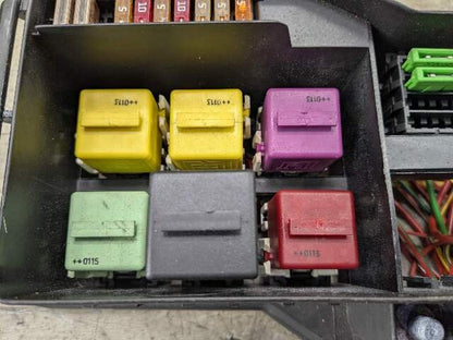 1996 - 2003 BMW Z3 E36 Front Power Distribution Fuse Box 1387590 M54B25O0