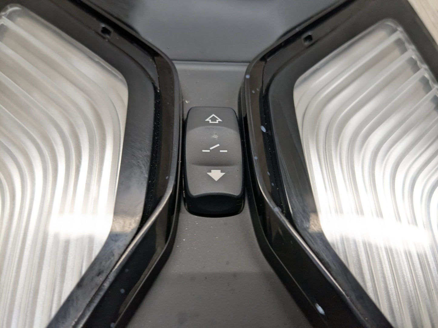 OEM BMW F90 G01 G05 G20 G26 G30 G80 G82 Headliner Roof Console Dome Light Module