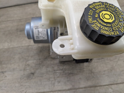 2019-2026 BMW X5 G05 ABS Pump Module 6899247 ENGINE STARTER: The engine may no be able o be s ar ed. I he dri er repea edly a emp s o s ar he engine using excessi ely long s ar ing a emp s, his may cause an elec rical o erload o he s ar er. OEM