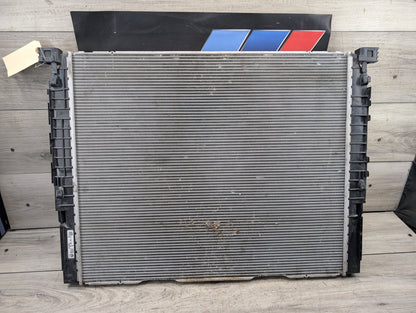 2017-2023 BMW M550i G30 Cooling Radiator 8743667 *16-19 OEM BMW G11 G12 G30 750 M550iX Coolant Radiator N63R