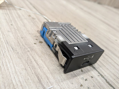 OEM BMW F44 F48 F97 G01 G05 G12 G20 G30 G80 USB Dual Type C Charger Port Socket