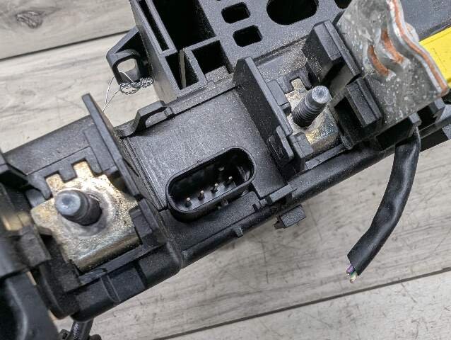 OEM Mercedes W204 W207 E550 Fuse Relay Box Junction Terminal