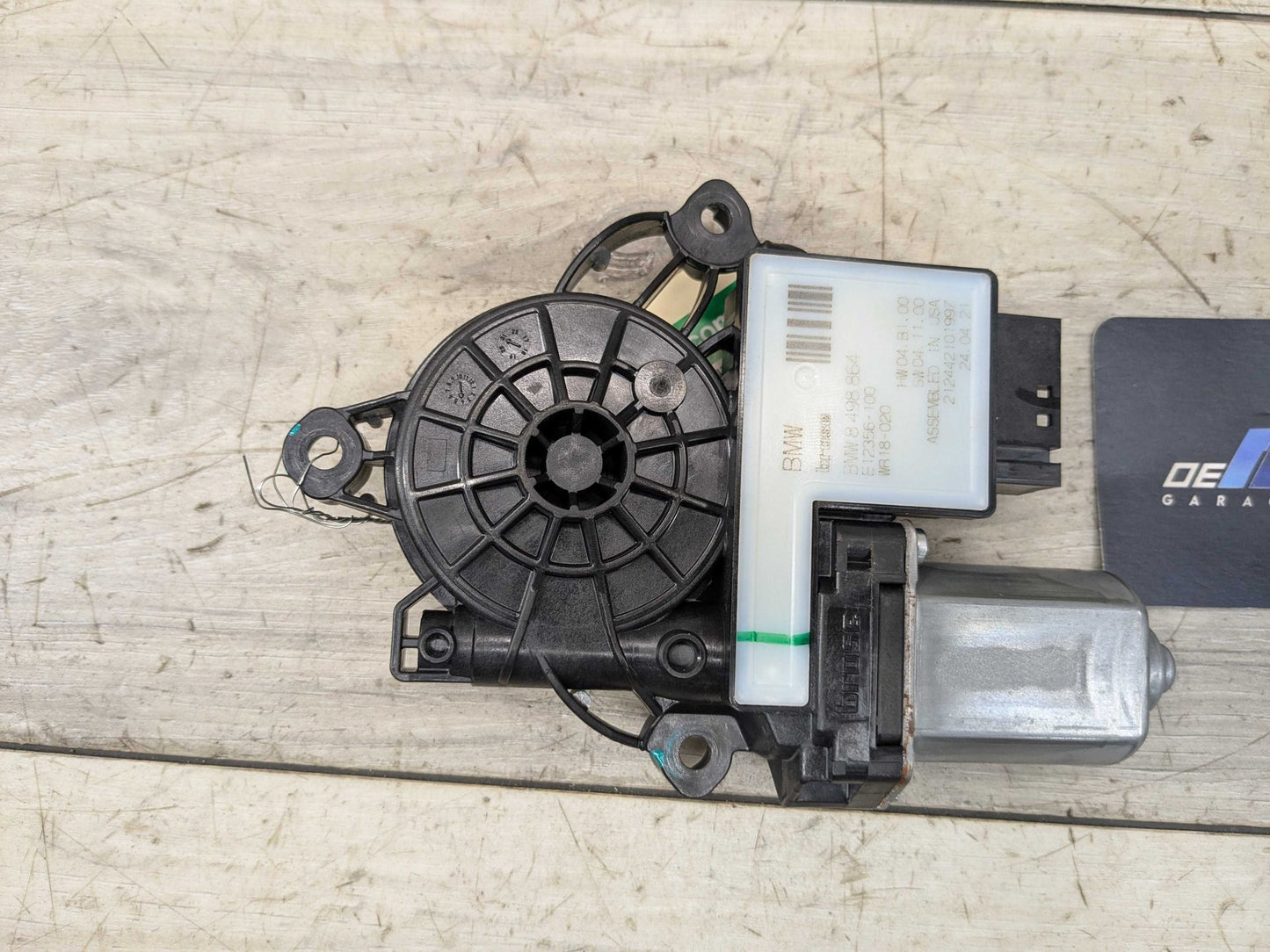 2021 BMW 330i G20 Rear Right Passenger Door Window Glass Regulator Motor 8498864 OEM BMW G20 G80 330 M340 REAR Right Passenger Side Door Window Regulator Motor