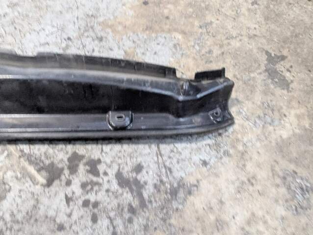 OEM BMW F95 F96 G05 G06 X5 X6 Right Passenger Engine Bay Cover Panel Seal Trim