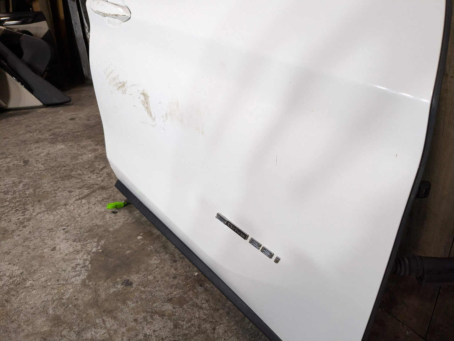 *16-22 OEM BMW F48 X1 Front Right Passenger Side Door Shell Panel White 300 White Alpinweiß Iii (300)