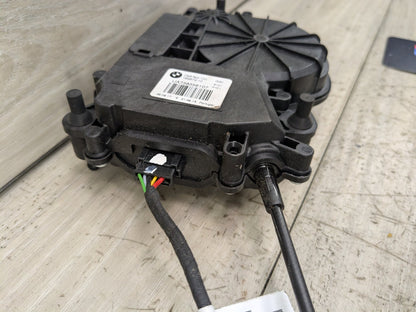 2018 BMW X3 G01 Liftgate Trunk Lid Liftgate Lock Latch Actuators SET 7383561 OEM BMW F90 F97 G01 G12 G22 G30 X3 M5 Trunk Lid Actuator Latch Lock System SET