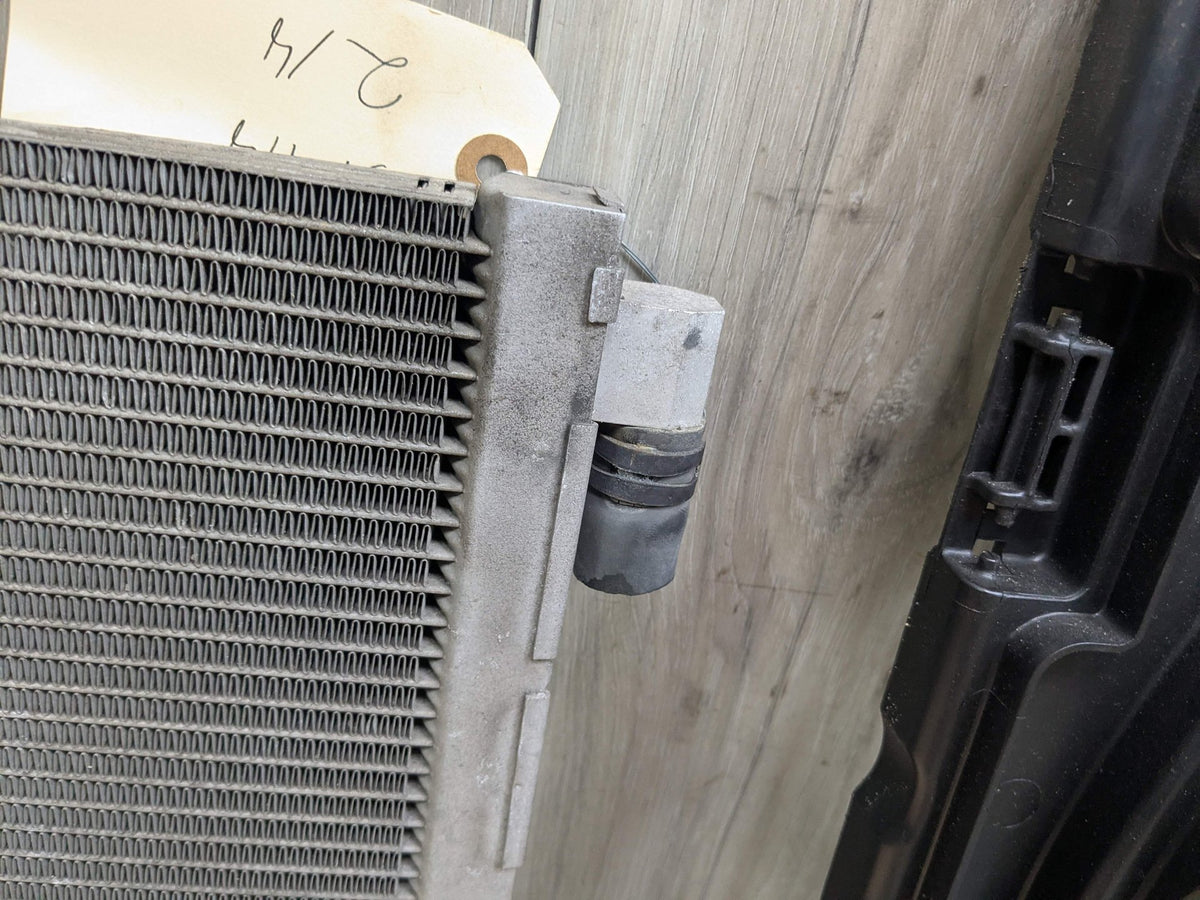 09-19 *NOTE* BMW X5M X6M Engine S63R Radiator Condenser Fan Shroud ASSEMBLY E70