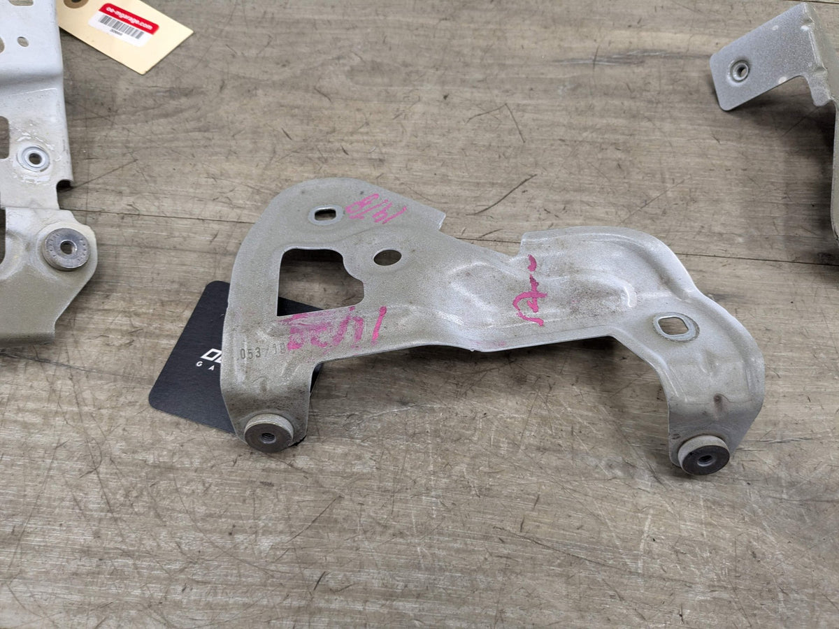 19-24 OEM BMW G20 330 M340 Front Right Passenger Side Fender Holder Bracket SET